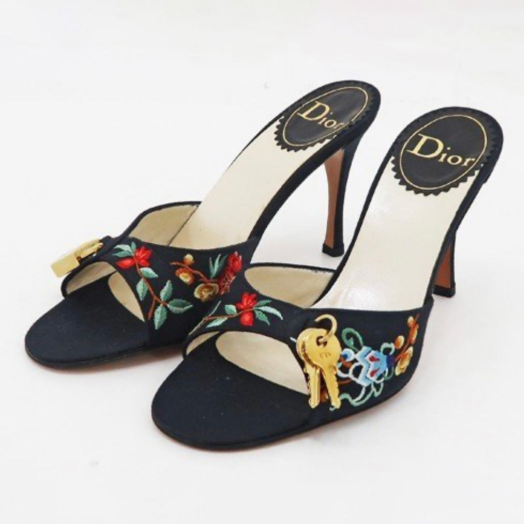 RARE VINTAGE DIOR FLORAL LOCK AND KEY MULES IN NEW CONDITION.36.5